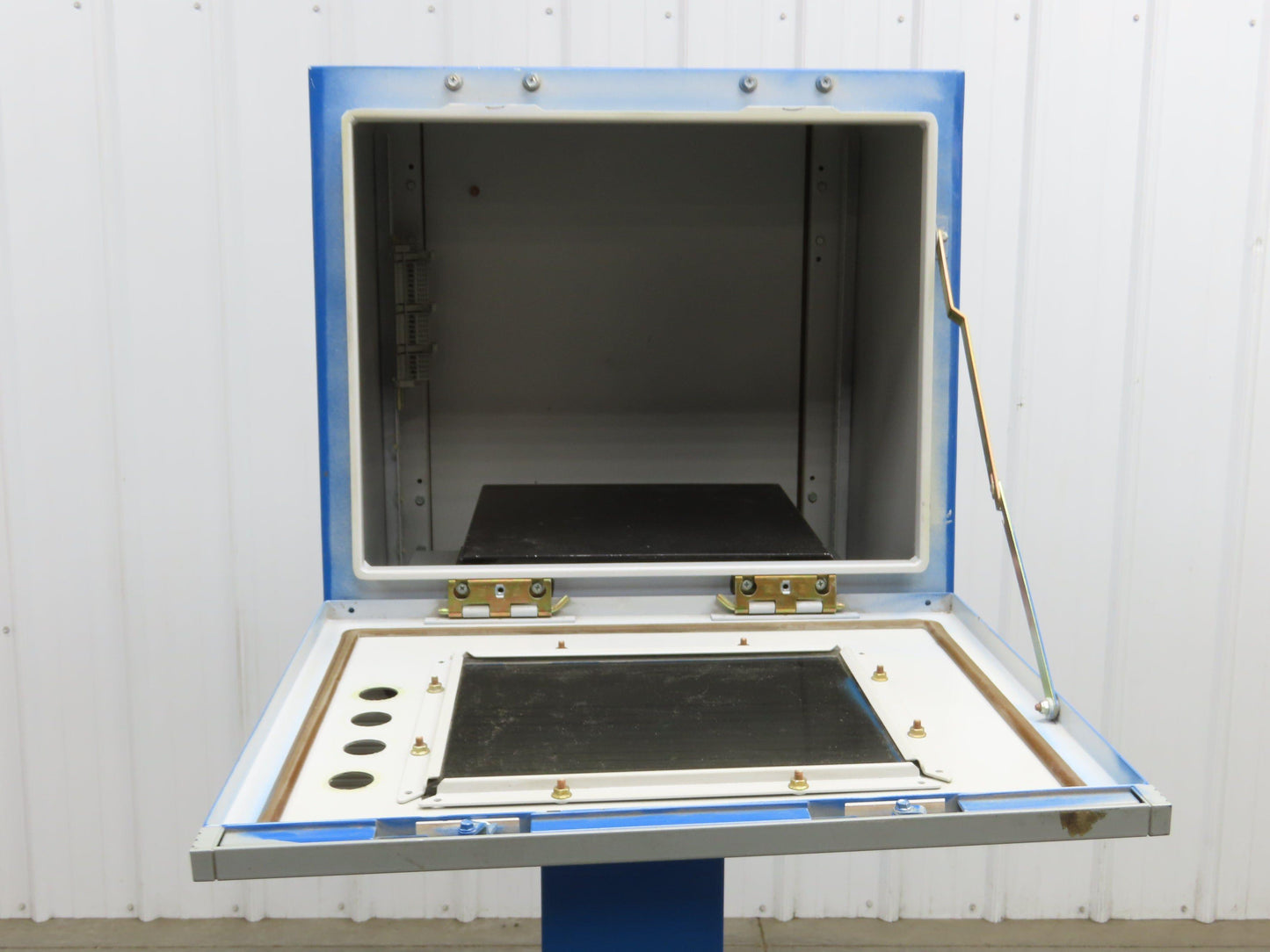 Hoffman Concept HMI Computer Workstation Electrical Enclosure Pedestal