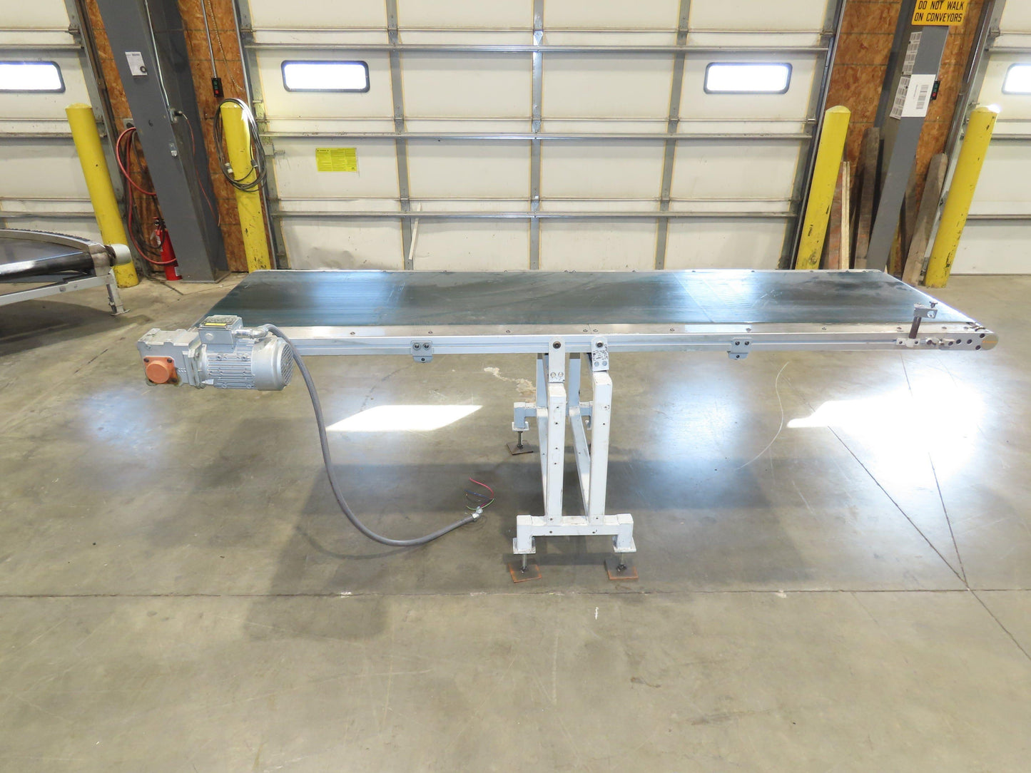 Gammerler 28"x8' 5" Slider Bed Conveyor 22" Flat Belt 125 FPM 480V Low Profile