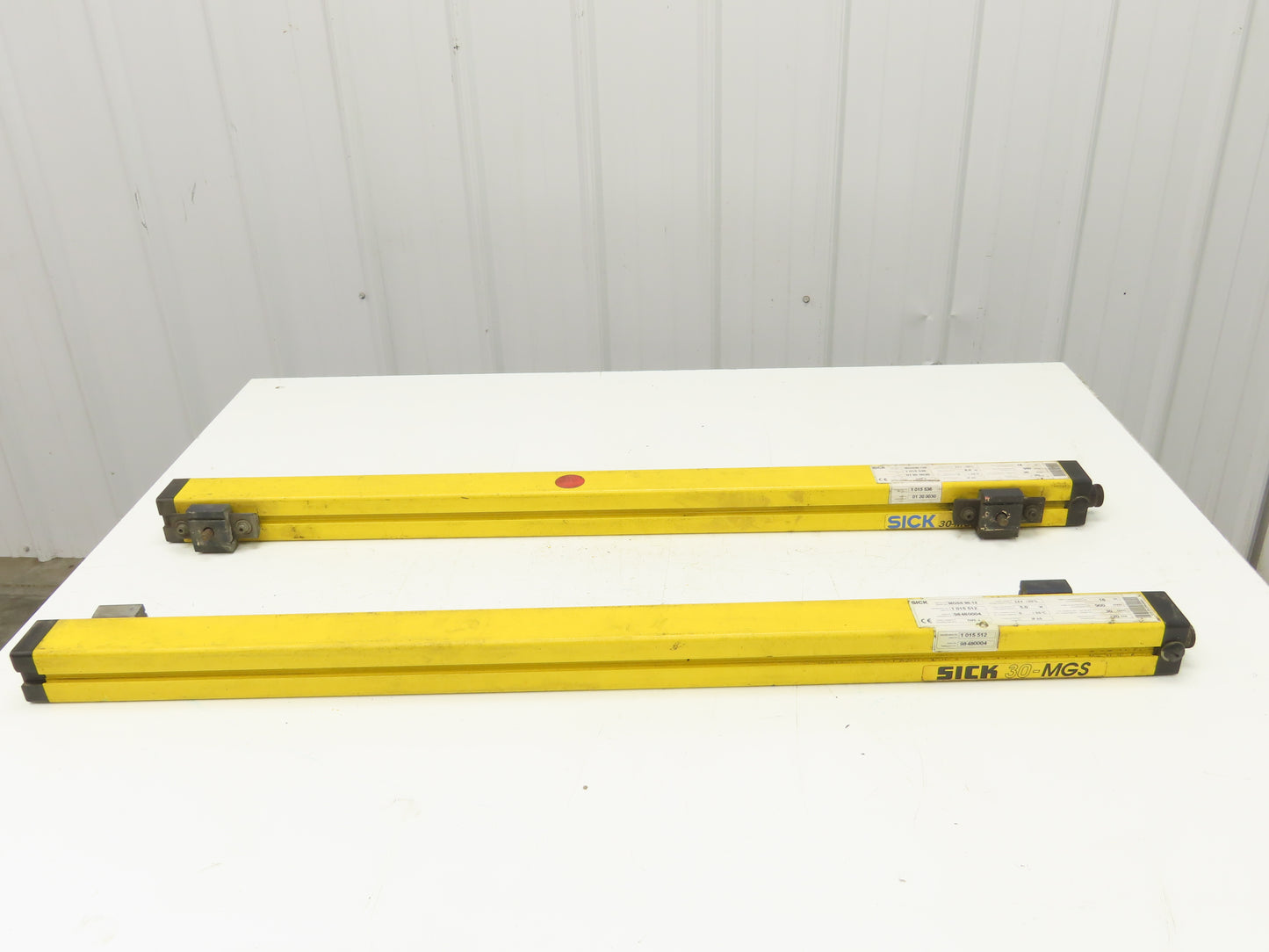 Sick 30-MGS Safety Light Curtain Transmitter Receiver Set MGSS 90-12/MGSE90-12B