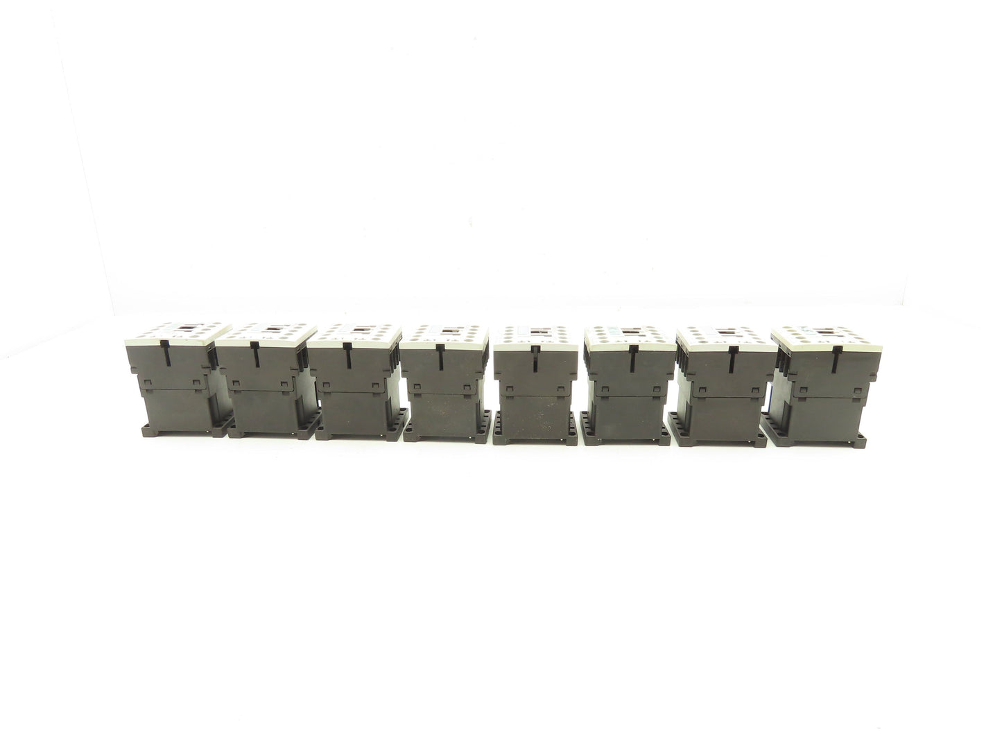Siemens 3RT1016-1BB41 Contactor 24VDC Coil 9A 400VAC 4kW 3Pole Lot Of 8