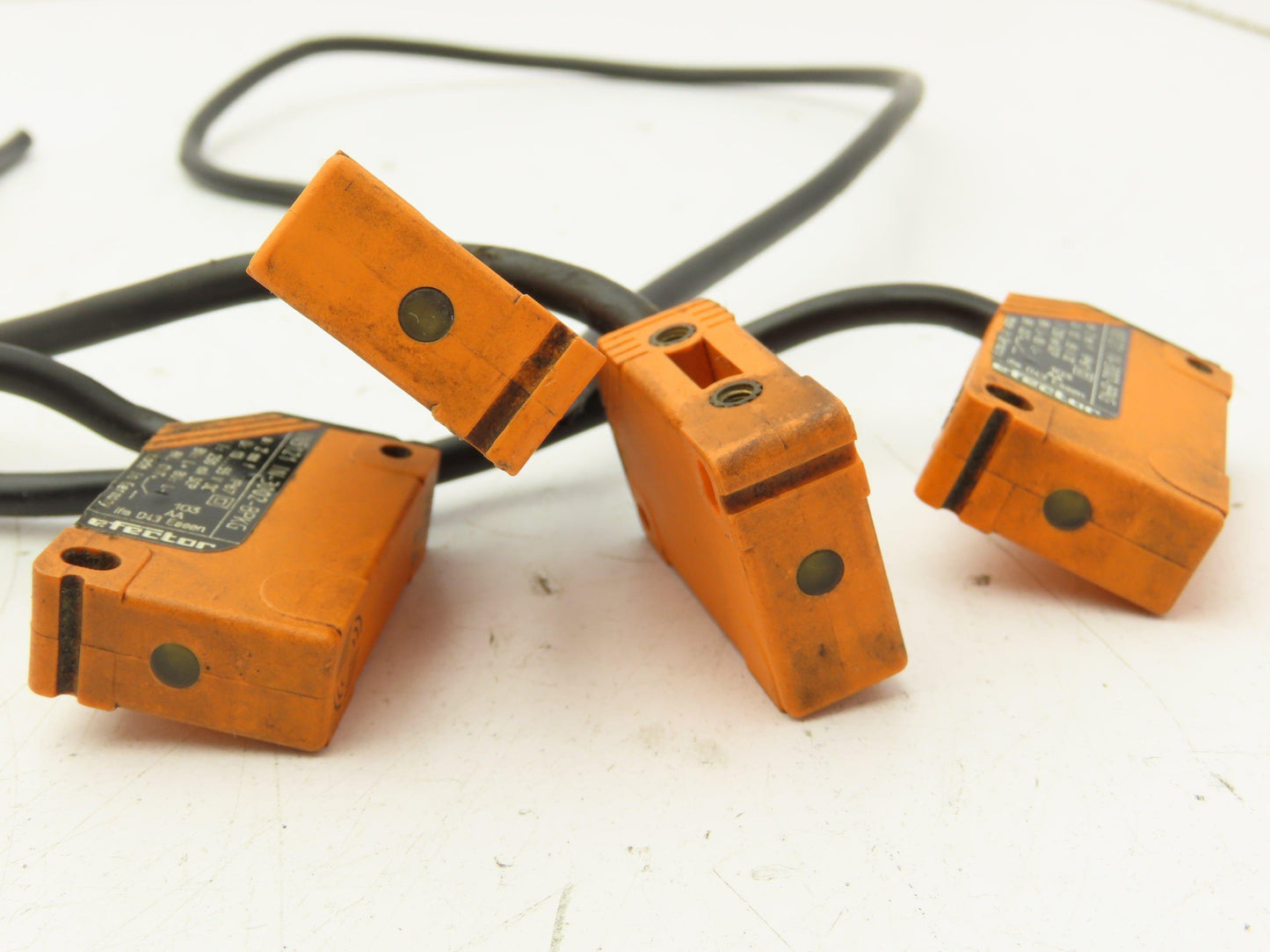 IFM Efector IN5121 IN-3002-BPKG Proximity Sensor Lot of 4