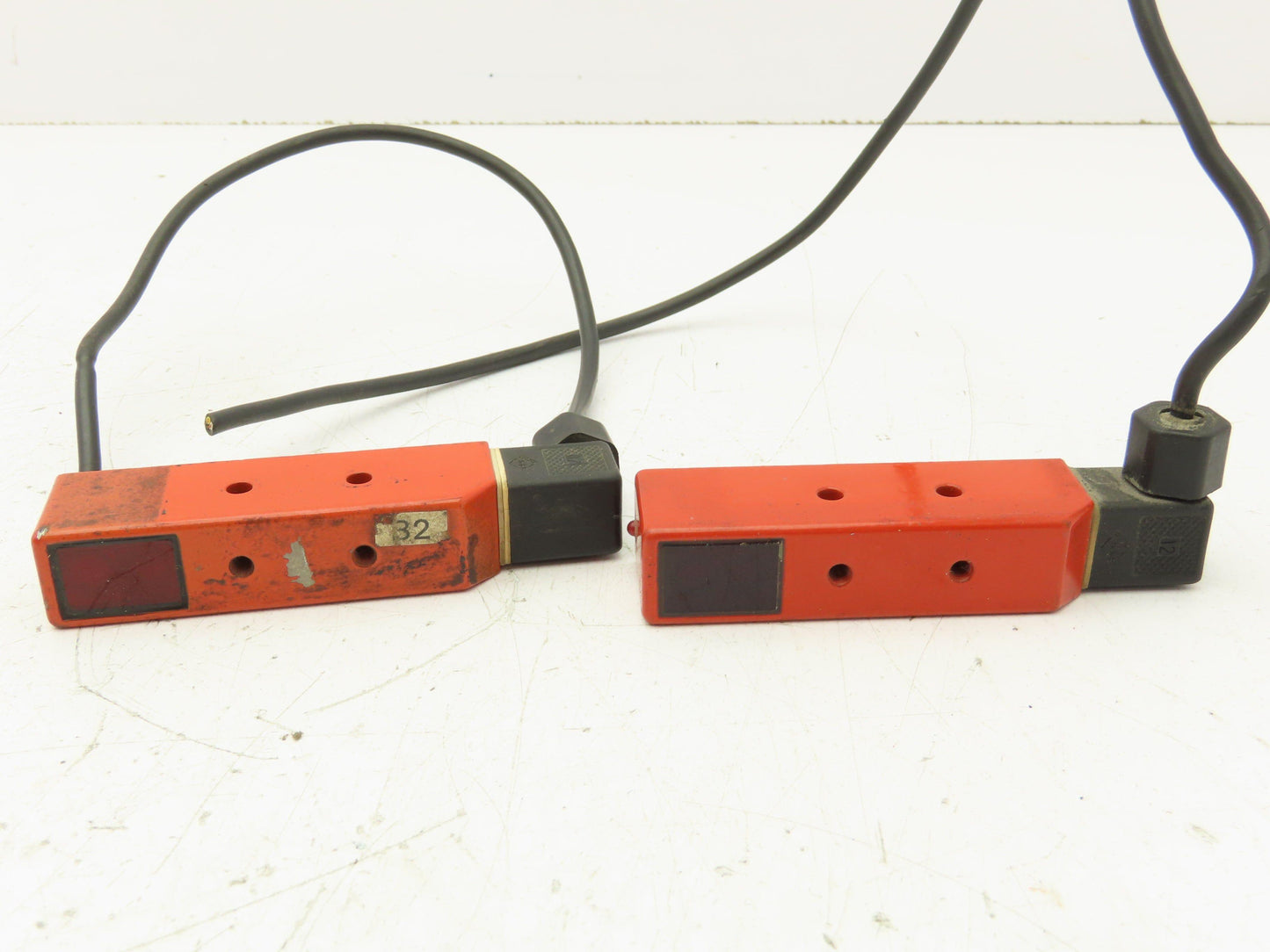 Leuze PRK 97/4 D S.1 Photoelectric Sensor 10-30VDC Lot of 2