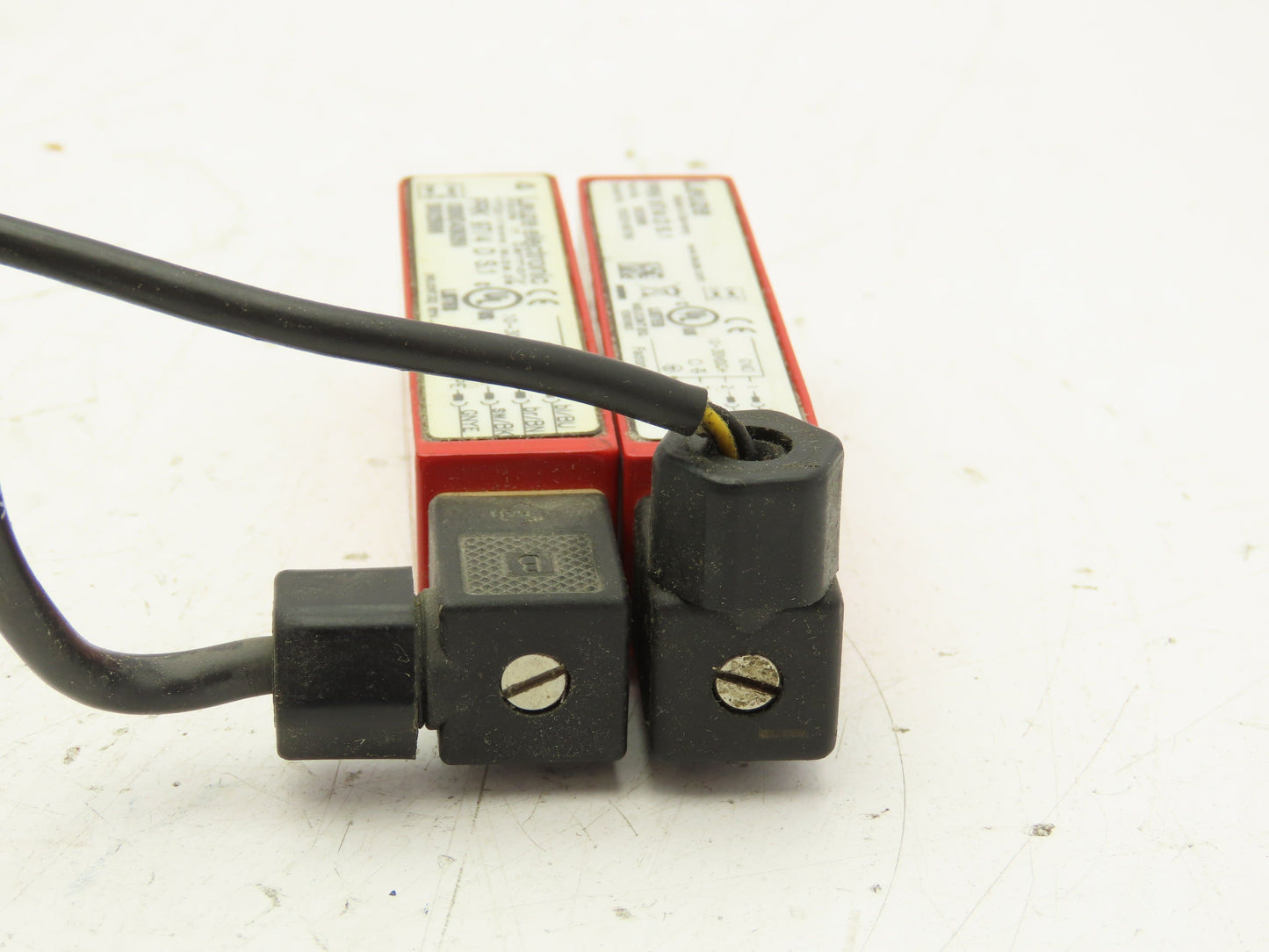 Leuze PRK 97/4 D S.1 Photoelectric Sensor 10-30VDC Lot of 2