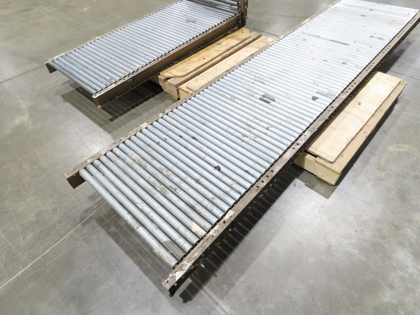 Mathews 30"x 17' 10" Gravity Roller Conveyor Walk-Thru Gate 1-3/8" Roller 27"BF