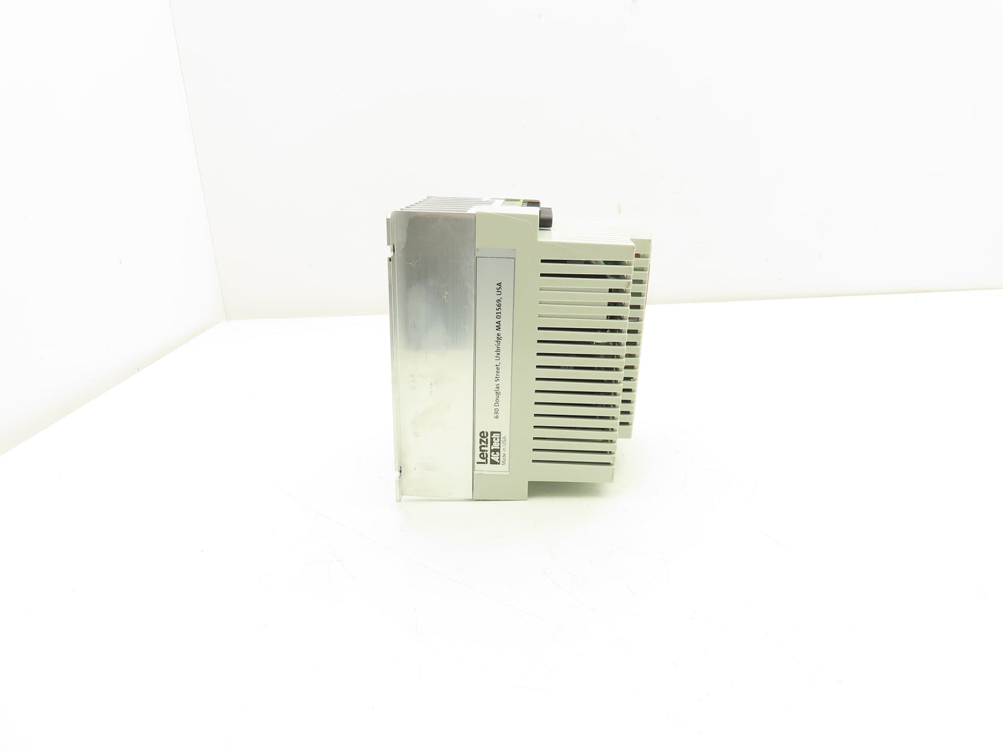 Lenze SM015S AC Tech Variable Speed Drive VFD 1.5Hp 120V 1PH In 240V 3PH Output