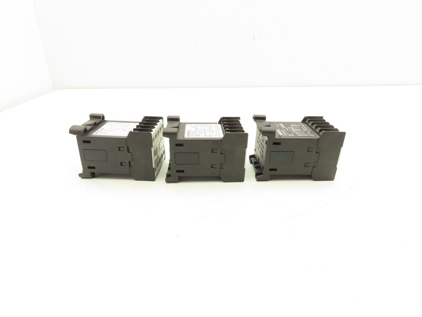 Siemens 3TF2810-0LB4 Contactor Sz 00 3-Pole 16A 1NO 600V 3PH 24VDC Coil Lot of 3