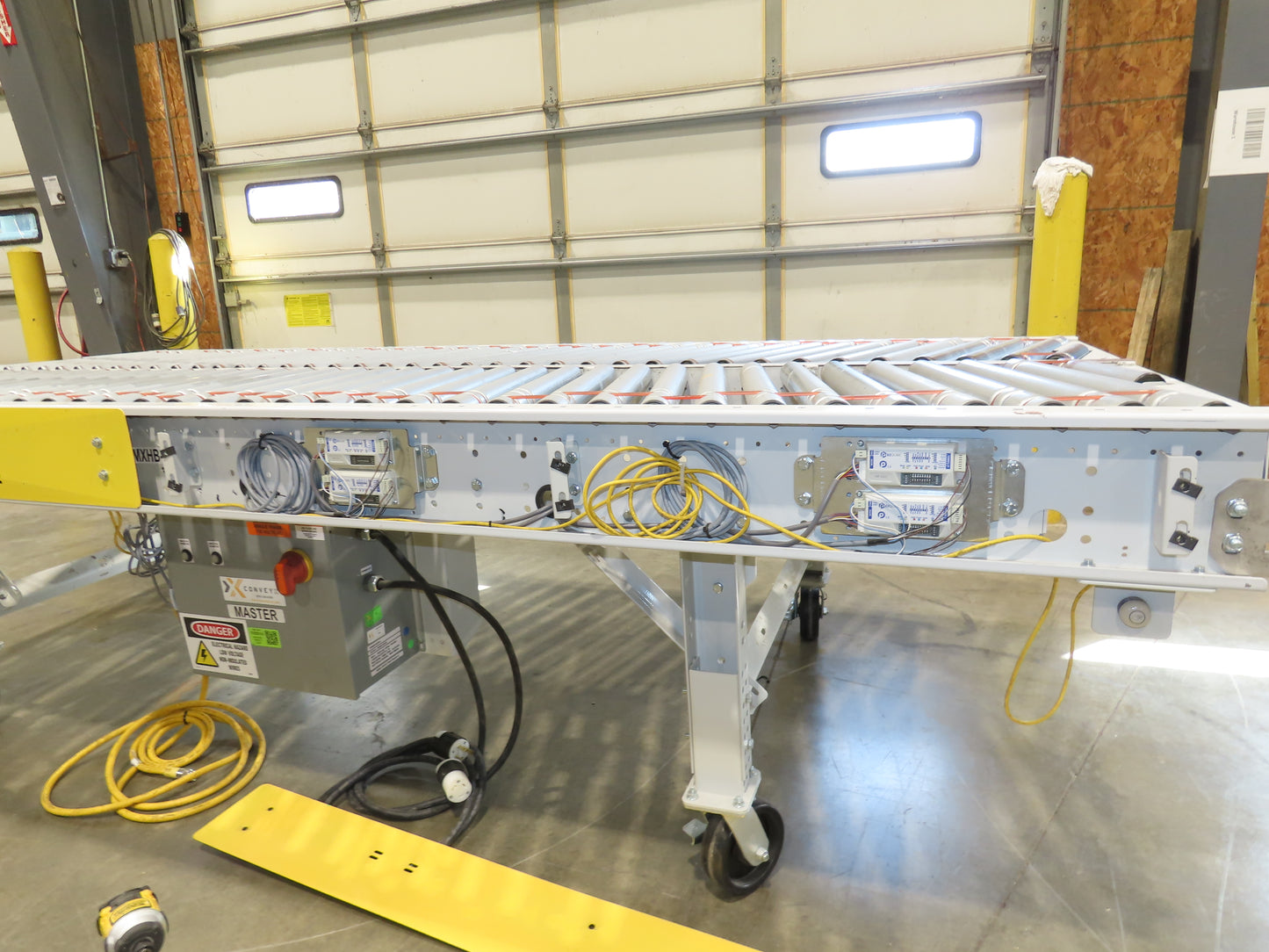 ConveyX 52"x 10' MDR Motorized Roller Conveyor 48"BF Skewed Angle Rollers 115V