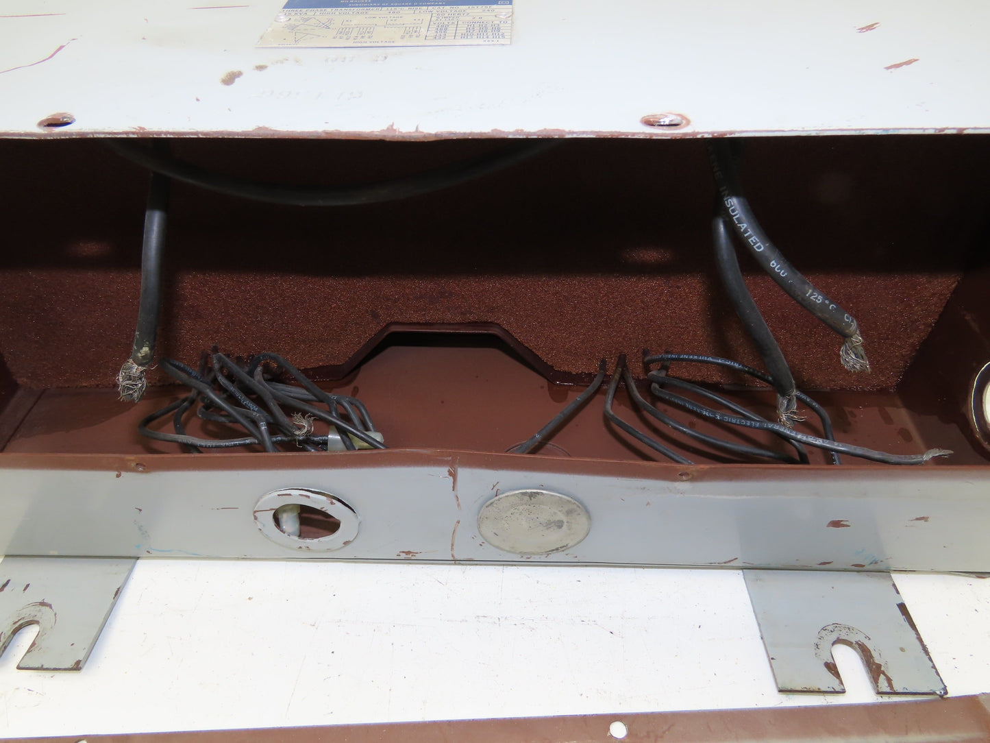 Square D 15T75F Stepdown Power Transformer 15 kVA 3Ph HV 480V LV 240V Delta