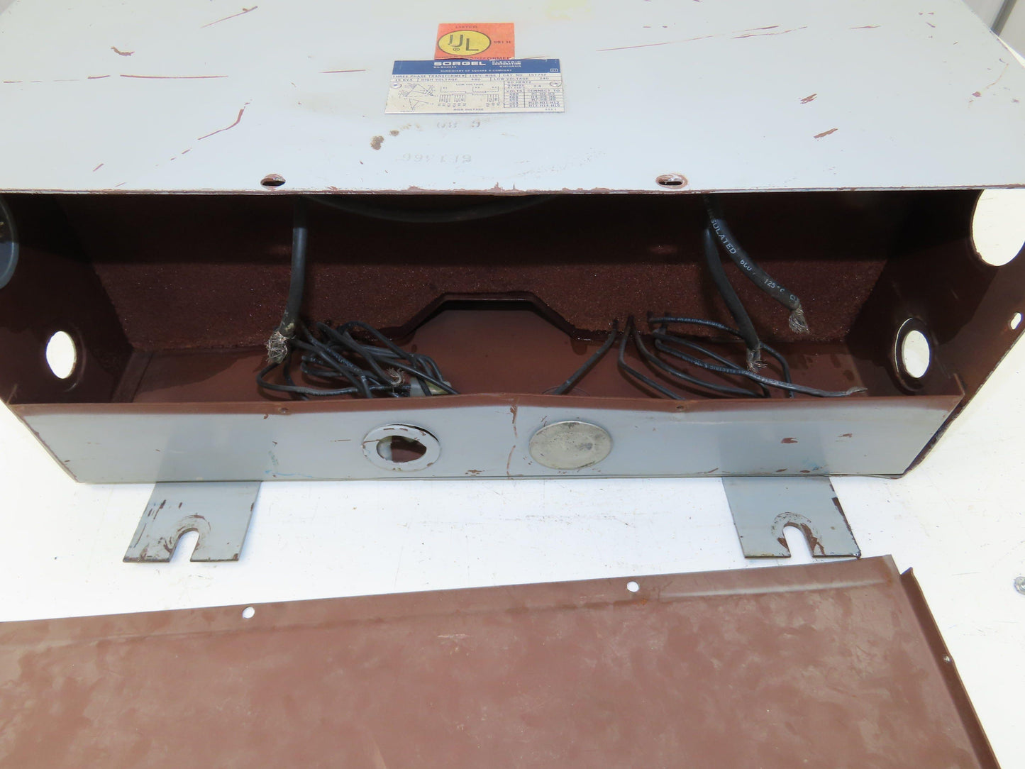 Square D 15T75F Stepdown Power Transformer 15 kVA 3Ph HV 480V LV 240V Delta