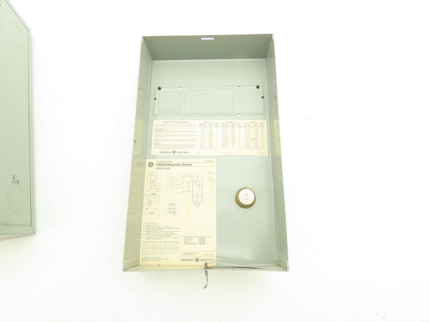 GE CR306A1 Magnetic Motor Starter 600V NEMA 00 Enclosure 3 Pole 9 Amp 120V Coil