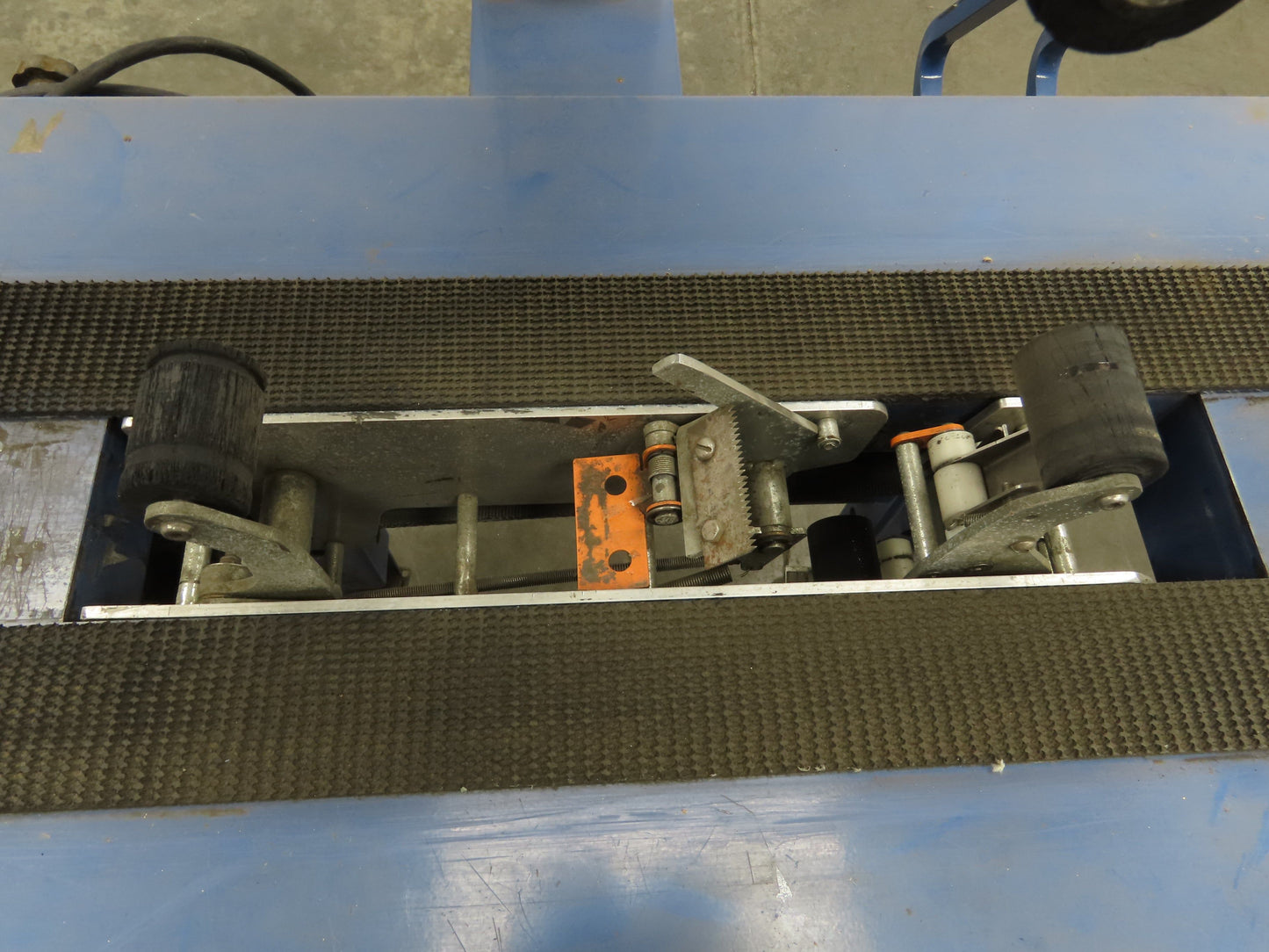 EZ Taper BB Carton Sealer Adjustable Case Sealing System 115V Top Bottom Taper