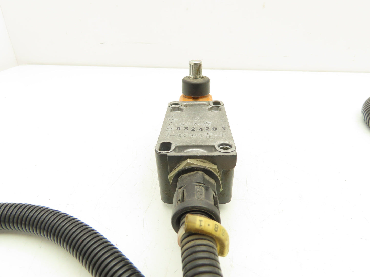 Siemens 3SE3 120-1G-Z Position Limit Switch Roller Lever 230V 6A Lot Of 4