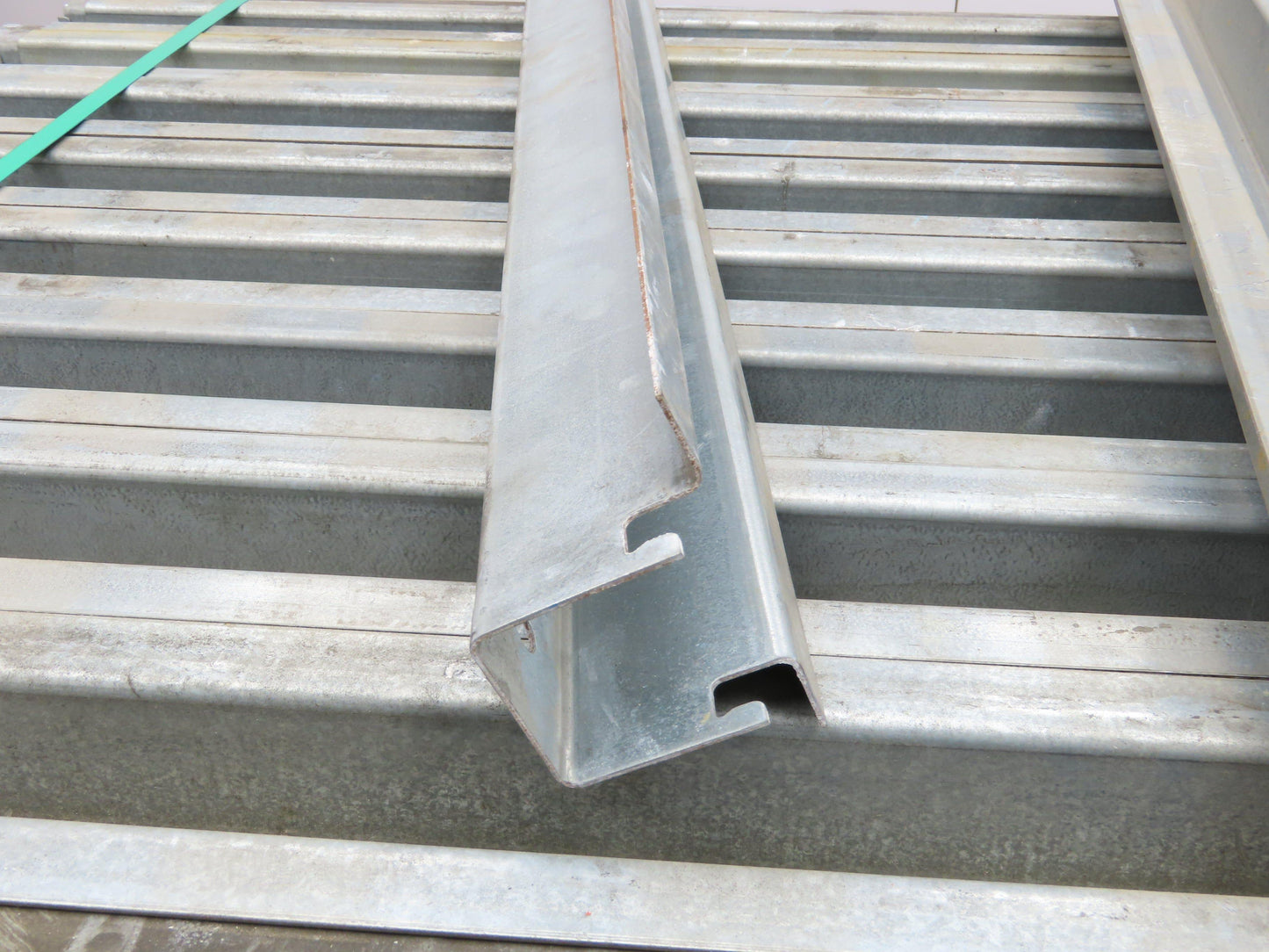 42" Pallet Racking Pallet Support Interlake Roll-in Style 2"x 37-7/8" Lot of 275