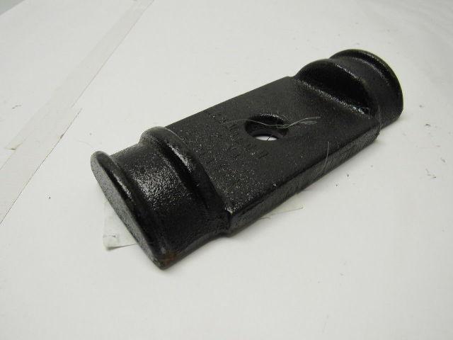 International Truck and Engine 3864362C1 U bolt seat