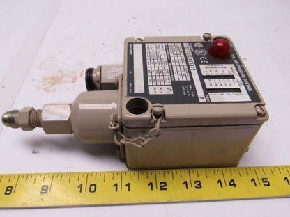 A-B Allen Bradley 836T-T252JX23X15 Style T Pressure Control