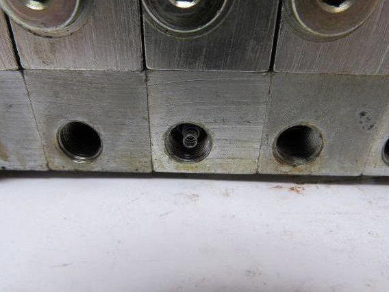 Lubriquip MSP-10T 5 Port Modular Divider Valve Assembly 1/8" Ports 3500 PSI