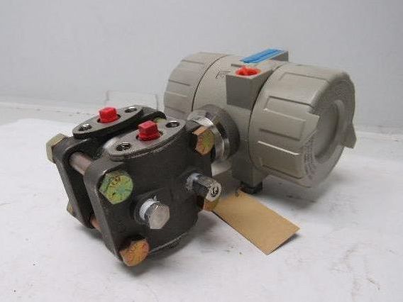 Bailey BCN23215252 Pressure Transmitter 3600 PSI Diff Press Xmtr 30" H20