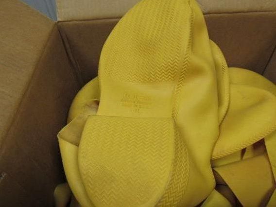 totes 0663 Nuclear Boot Yellow Rubber Ankle Height Shoe Covers Size L/XL 12 pair