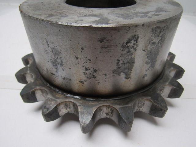 18 Tooth  100 Chain  2-3/4" Smooth Bore W/ built in Locking collar