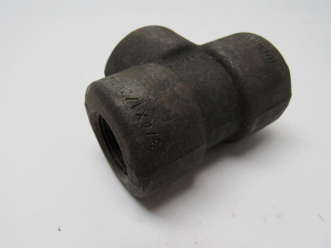 Penn 3/4" X 1/2" X 1/2" Forged Steel Threaded Pipe Reducing Tee