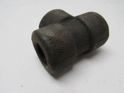 Penn 3/4" X 1/2" X 1/2" Forged Steel Threaded Pipe Reducing Tee