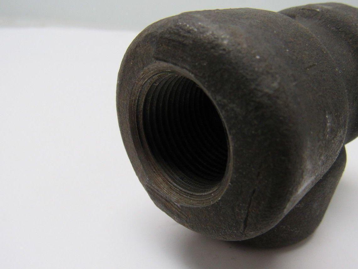 Penn 3/4" X 1/2" X 1/2" Forged Steel Threaded Pipe Reducing Tee