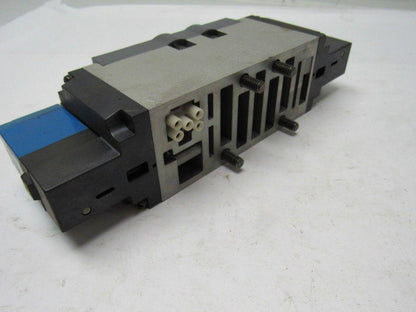 SMC VSS8-8-FHG-D-3EZ-V1 24VDC Pneumatic Air Solenoids Valve