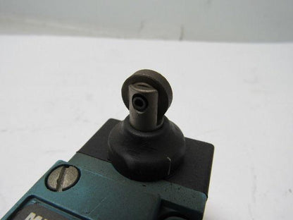 Honeywell LSYFC1A Micro Switch Roller Button Limit Switch 10a