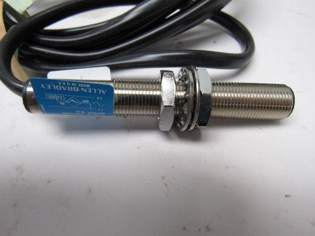 A-B Allen Bradley 871C-E2A12 Cylindrical Inductive Proximity Switch 48-132VAC