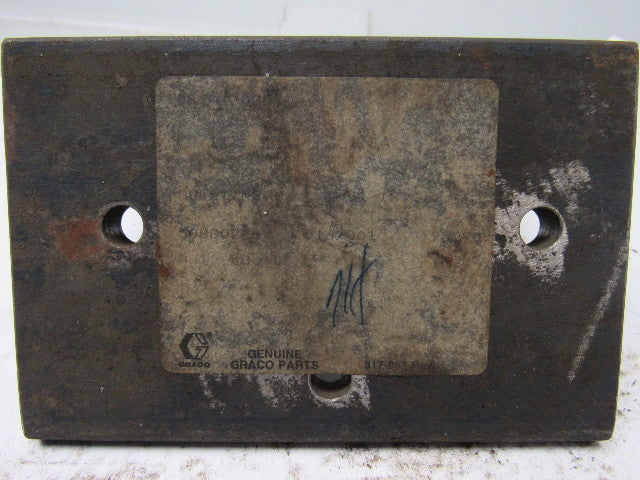 Graco C07-112 Mounting Bracket For Graco Pressure Compensating Valve