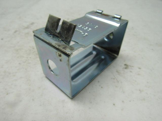 Cooper B-Line B616S-9 19ZN Zinc Plated Fixture Hanger Stud Mount Lot of 20