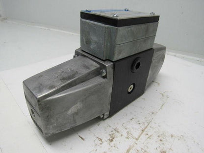 Eaton Vickers 435521 PA5DG4S4LW-012N-51 Hydraulic Solenoid Directional Valve