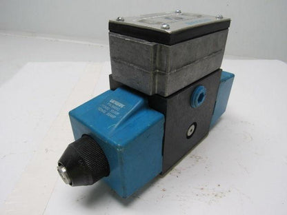 Vickers 02-127554  PA5DG4S4-LW-010C-B-60 Hydraulic Directional Control Valve