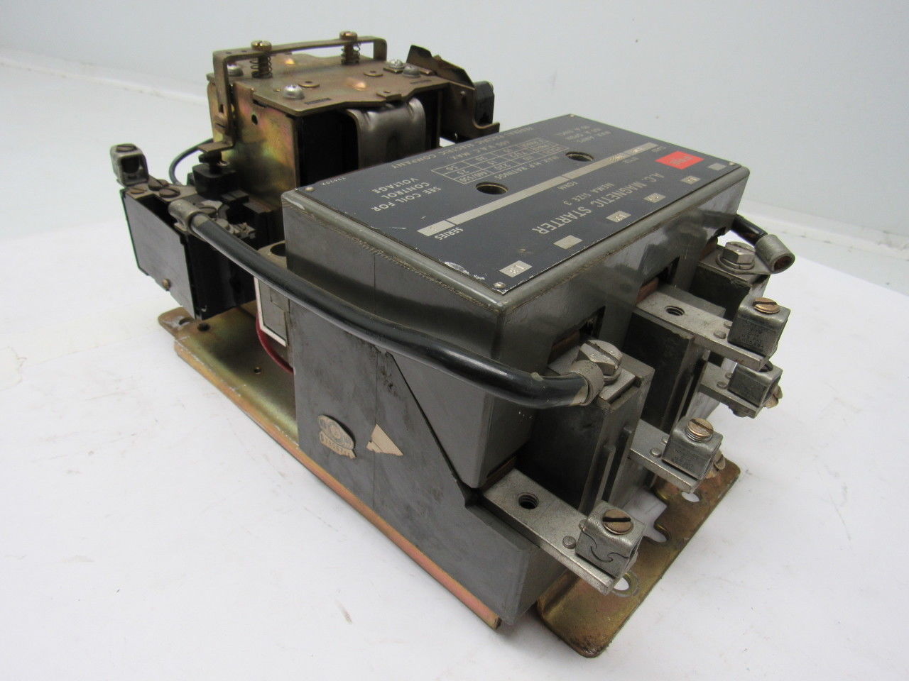 Federal Pacific Class 4204 Style BU33 Series B Size 3 Magnetic Starter600V 50 HP