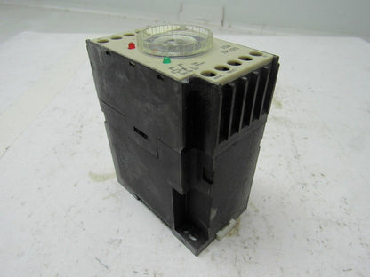 Siemens 7PU2040-7AJ33  Time Relay Surface Mount 1 Time Setting Range 2S TO 20S