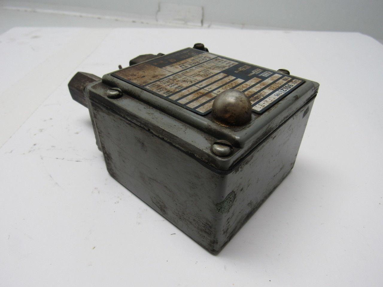 Square D 9012 GFW-31 G2P1 Series B Pressure Switch 20-880 PSI 1000 PSI Max