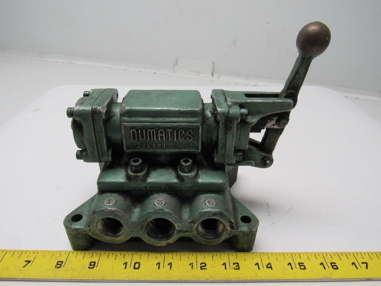 Numatics 4DPAL4SB Manual Hydraulic Valve 5-1/2" NPT Ports