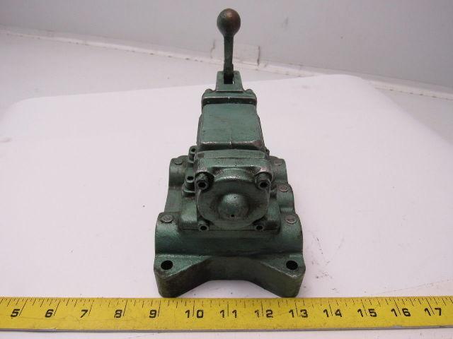 Numatics 4DPAL4SB Manual Hydraulic Valve 5-1/2" NPT Ports