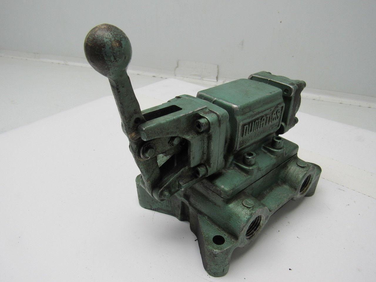 Numatics 4DPAL4SB Manual Hydraulic Valve 5-1/2" NPT Ports