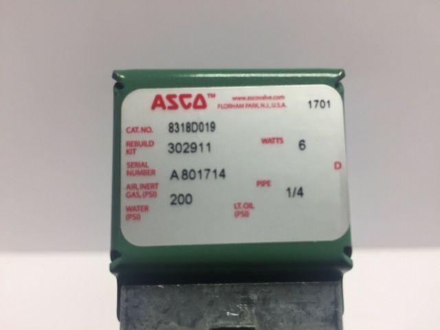Asco Red Hat Solenoid Valve 8318D019 1/4" npt 120v New 302911