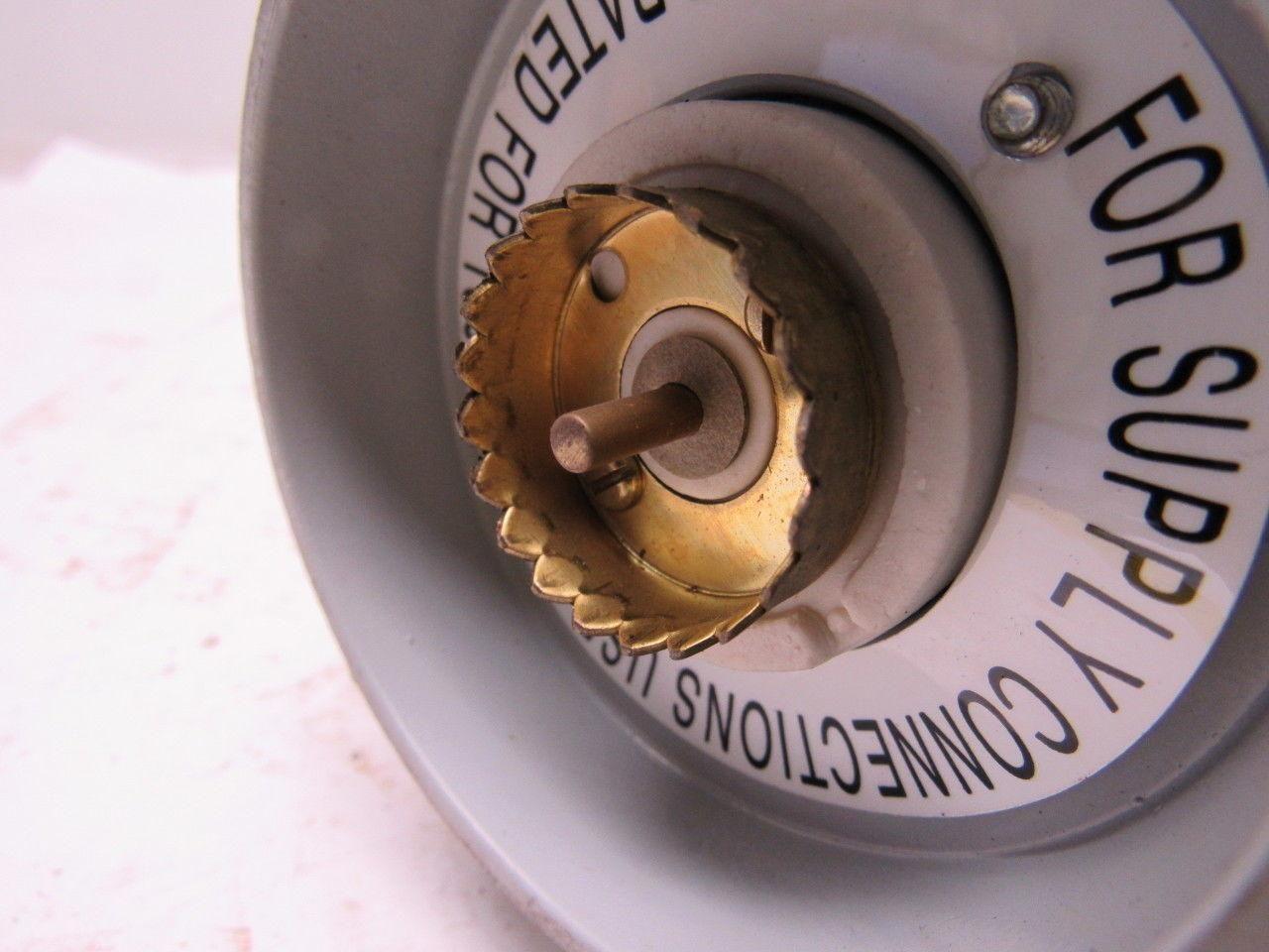 Appleton VU-100 R Alum V51 Guarded Red Globe Fixture Adapter Socket Home Studio