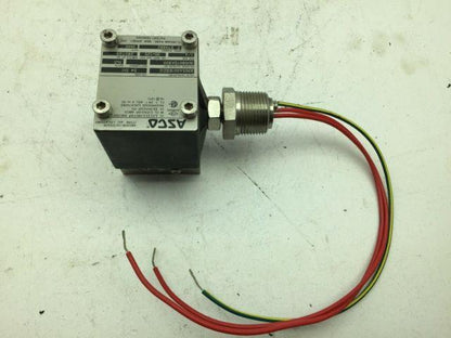 Asco 8355A001EED2 Solenoid Valve  Hazardous Location  1/4 " NPT 24 VDC