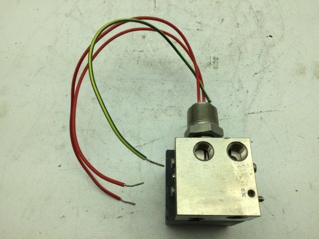 Asco 8355A001EED2 Solenoid Valve  Hazardous Location  1/4 " NPT 24 VDC