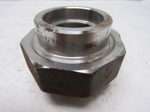 CL3-09720 1-1/2" class 3000 forged steel socket weld pipe union