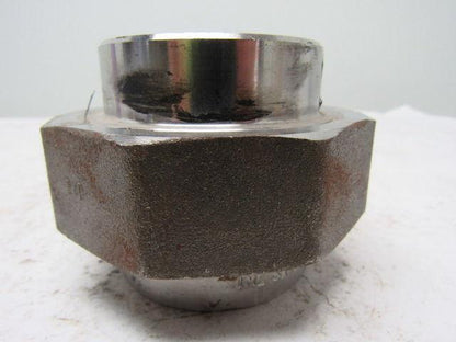 CL3-09720 1-1/2" class 3000 forged steel socket weld pipe union