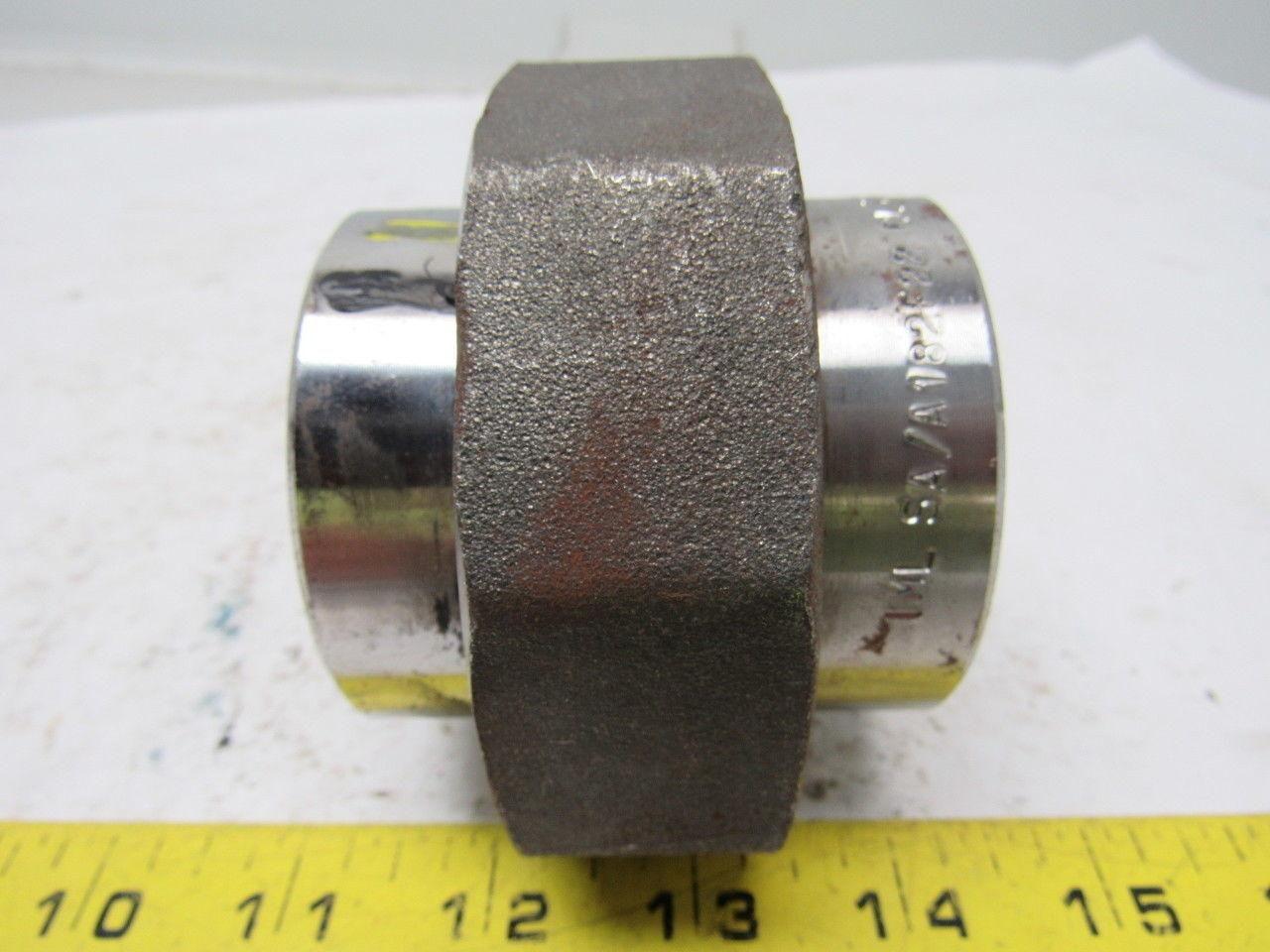 CL3-09720 1-1/2" class 3000 forged steel socket weld pipe union