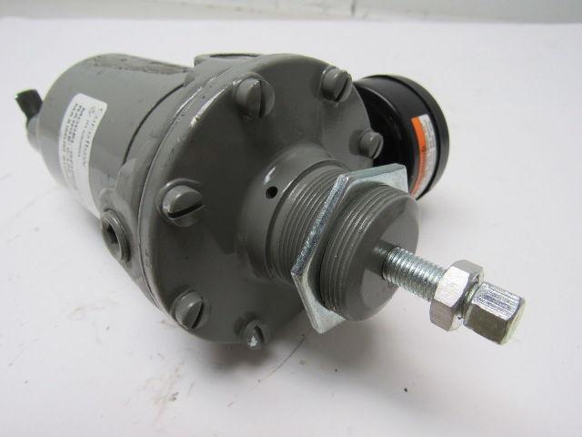 ITT Conoflow GFH60XTKEX3G Pneumatic Regulator 0-125PSI W/USG 160PSI Gauge