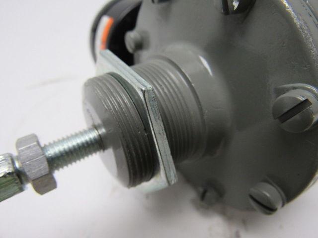 ITT Conoflow GFH60XTKEX3G Pneumatic Regulator 0-125PSI W/USG 160PSI Gauge