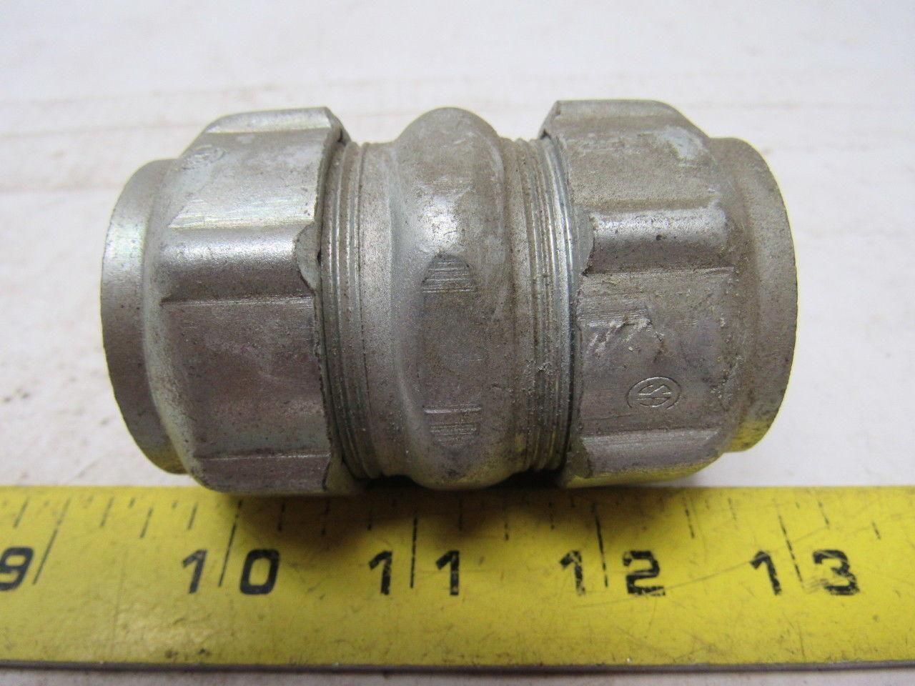 1-1/4 steel compression EMT coupling union