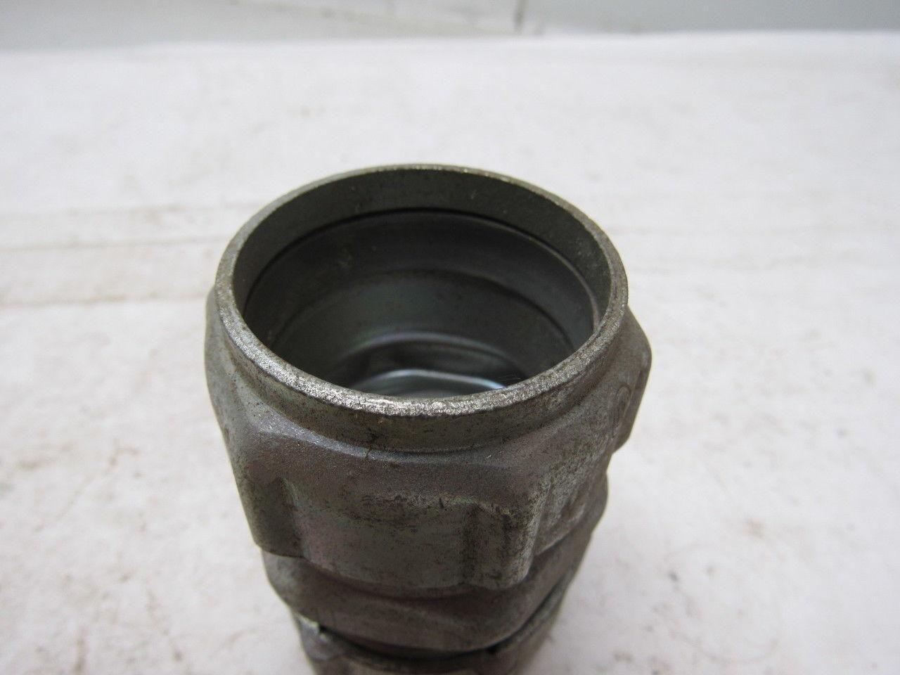 1-1/4 steel compression EMT coupling union